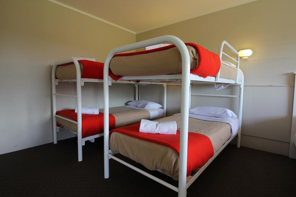 Snowy Mountains Resort And Function Centre Адаминаби Номер фото